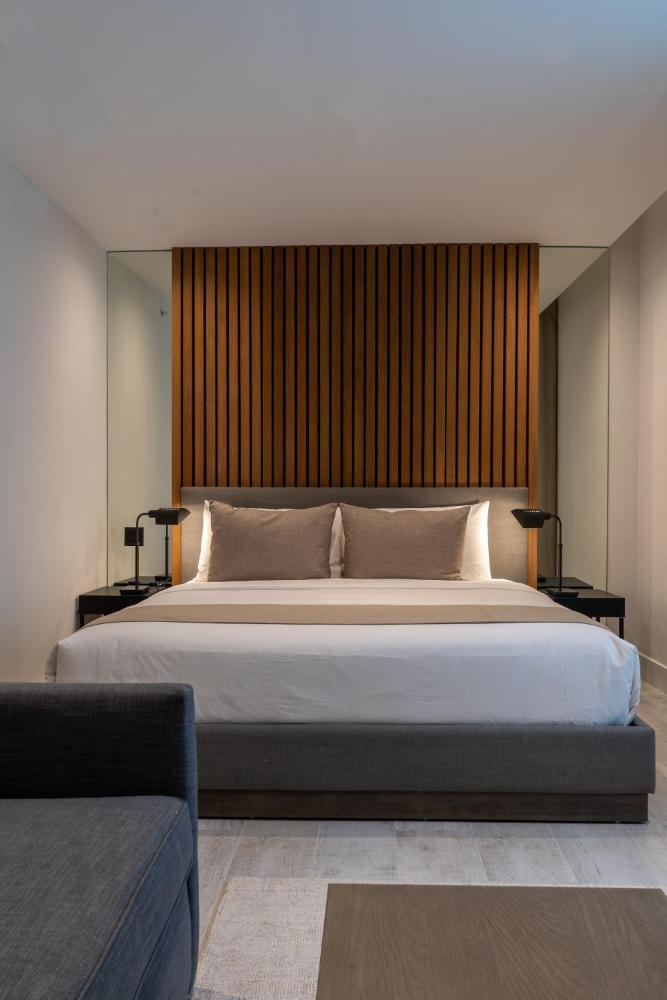 King Suite interior
